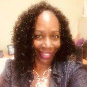 Meet your Posher, Debra